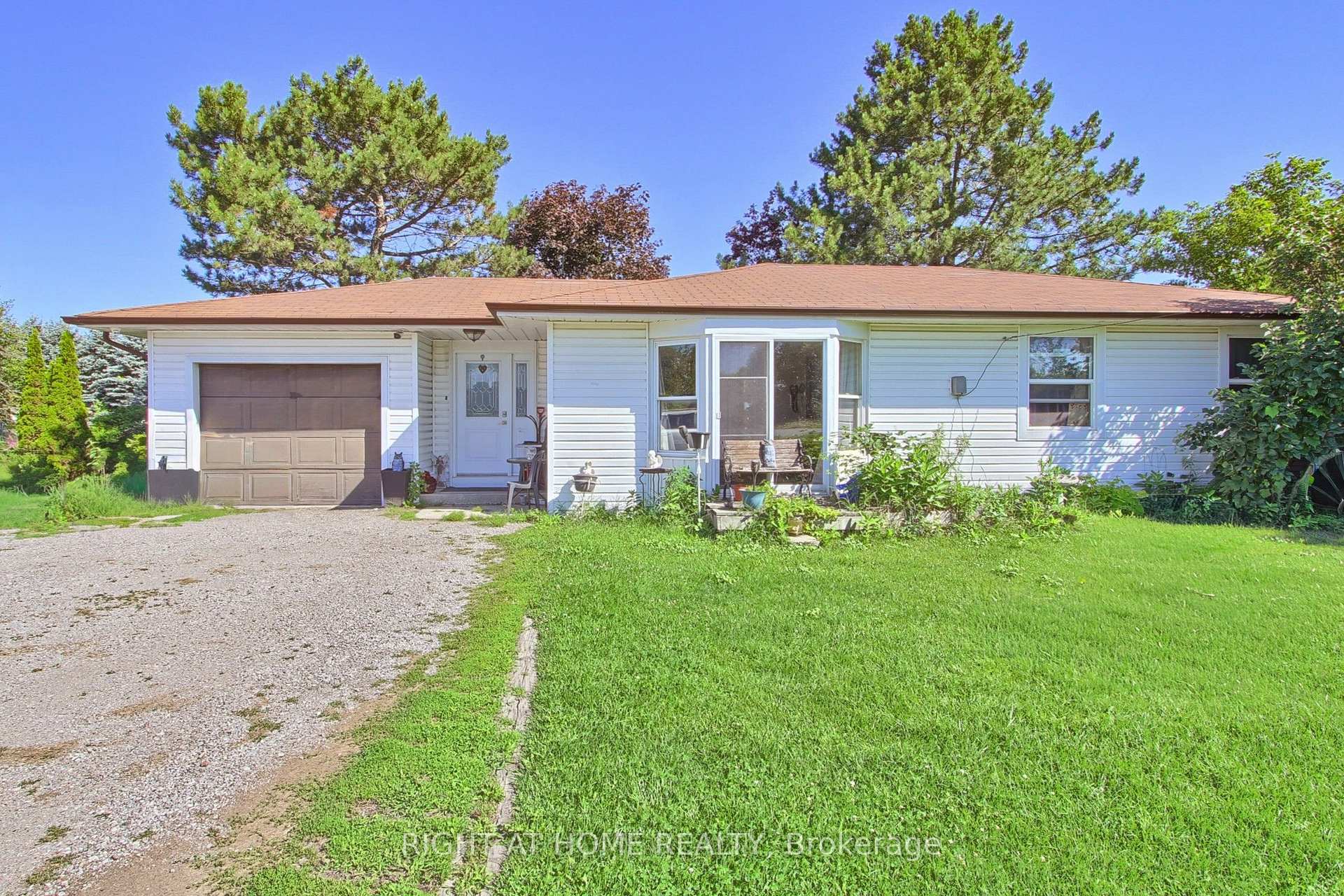 1384 Graham Side Road, King, ON, exterior