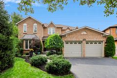 2097 Innkeeper Court, Oakville, ON, exterior