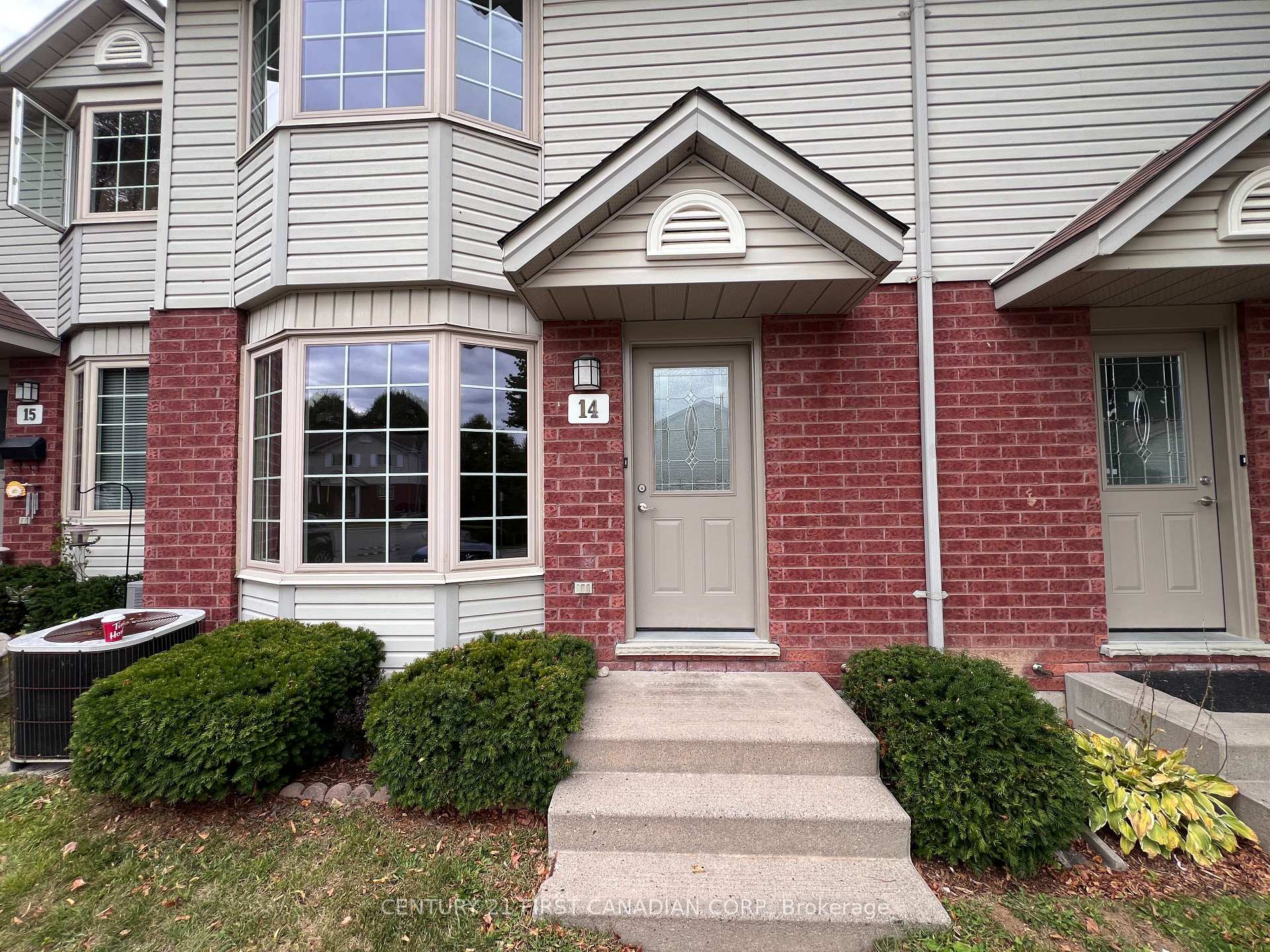 14 - 70 CHAPMAN Court, London North, ON, exterior