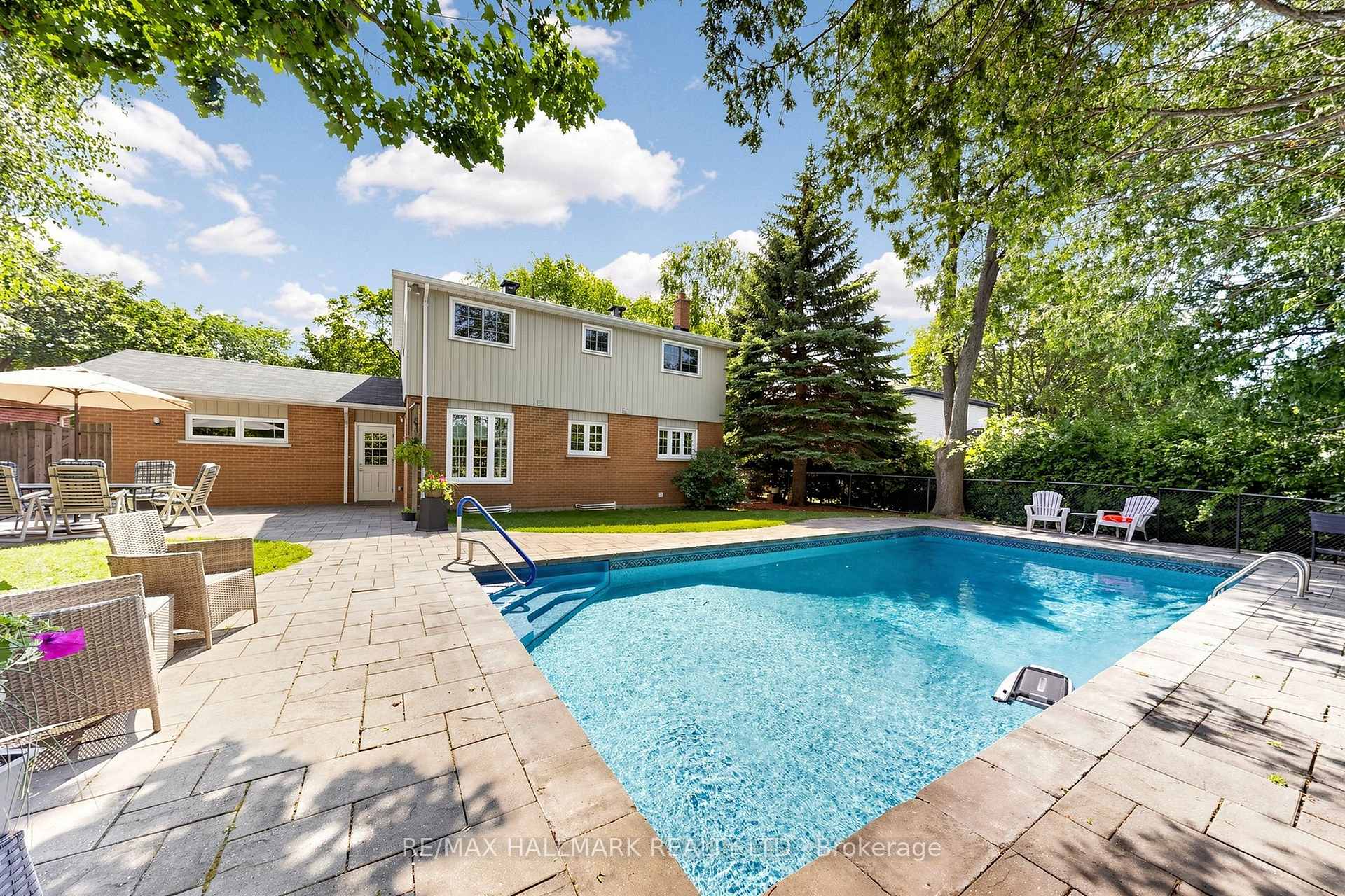 135 Senator Reesor's Drive, Markham, ON, exterior
