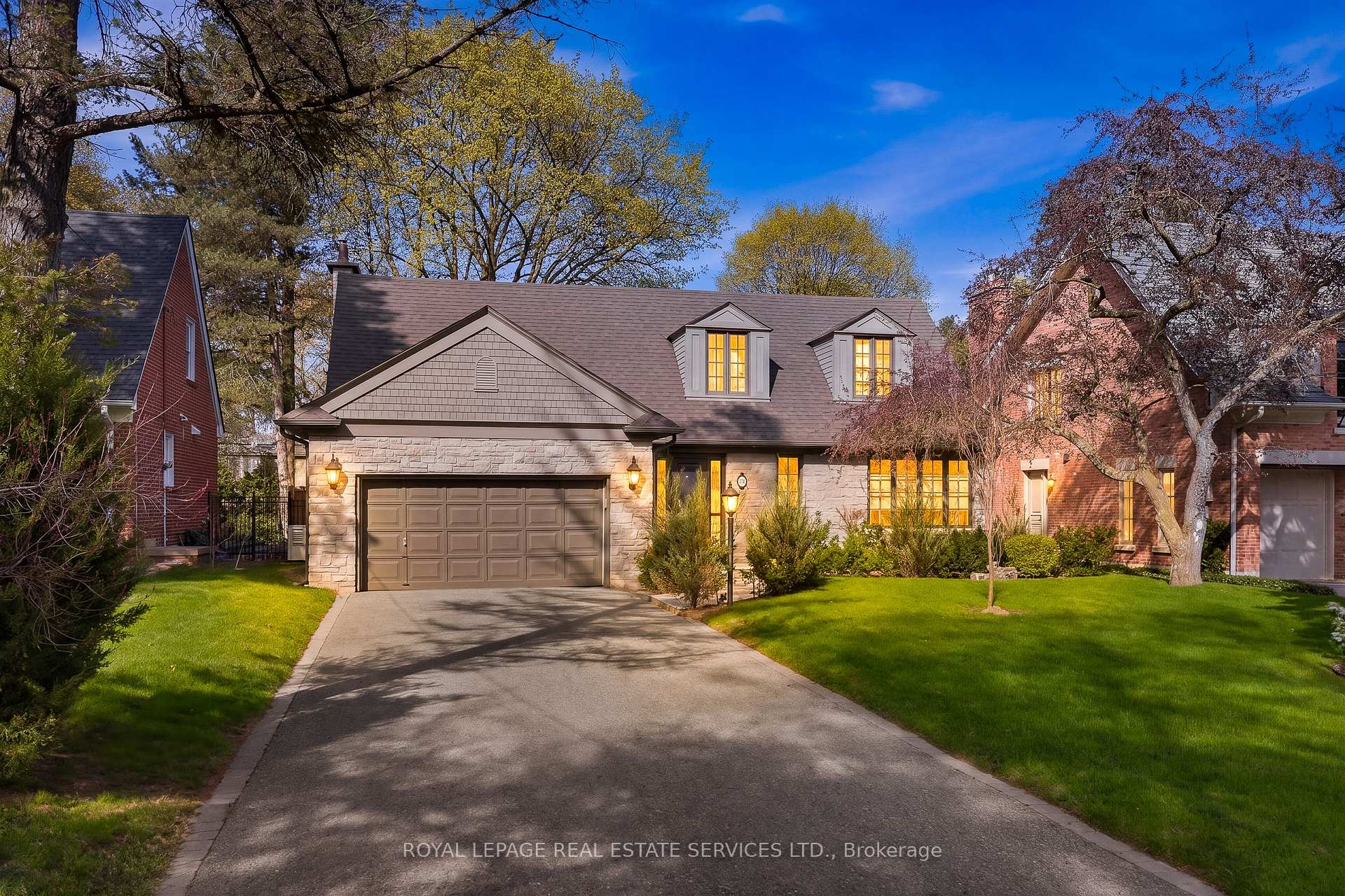 59 Edgevalley Drive, Toronto W08, ON, exterior