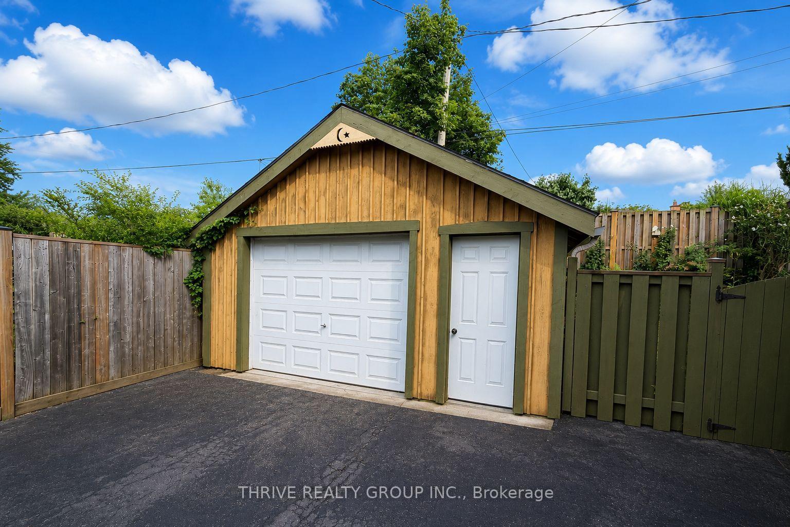 Upper - 1023 Eagle Drive, London South, ON, exterior