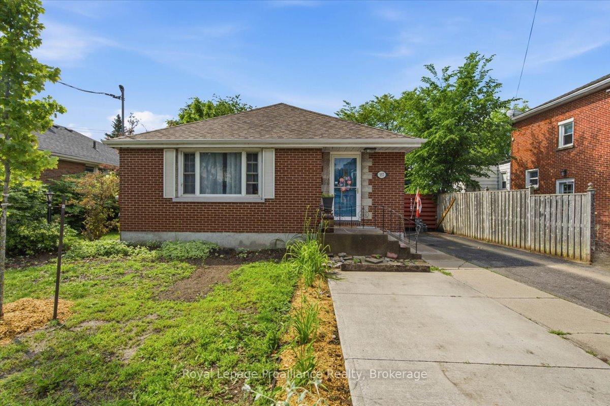 337 Bridge Street E, Belleville, ON, exterior