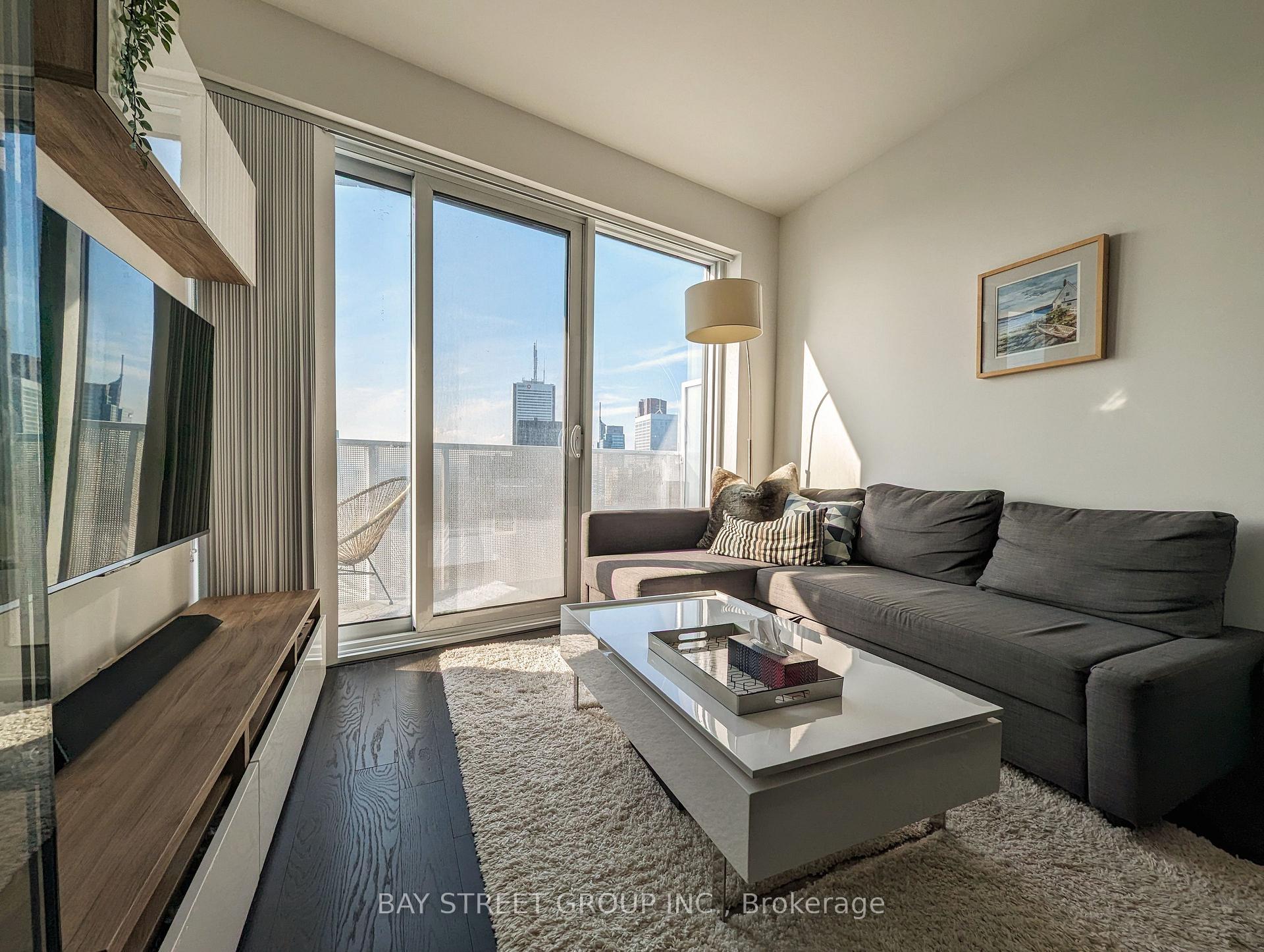 6103 - 100 Harbour Street, Toronto C01, ON, exterior