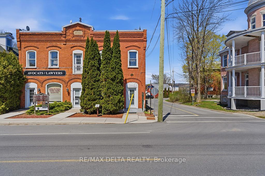1040-1042 King Street, Champlain, ON, exterior