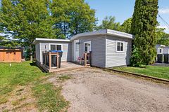 24 Lakeshore Road, Midland, ON, exterior
