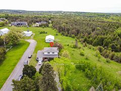 769 Stone Road E, Guelph, ON, exterior