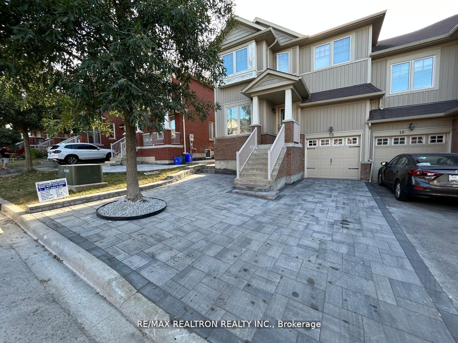 Bsmnt - 16 Yang Street W, Richmond Hill, ON, exterior