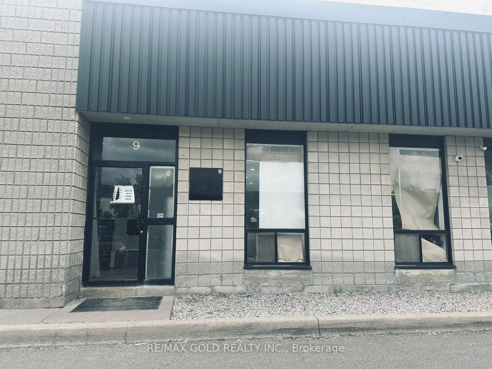 9 - 173 Glidden Road, Brampton, ON, exterior