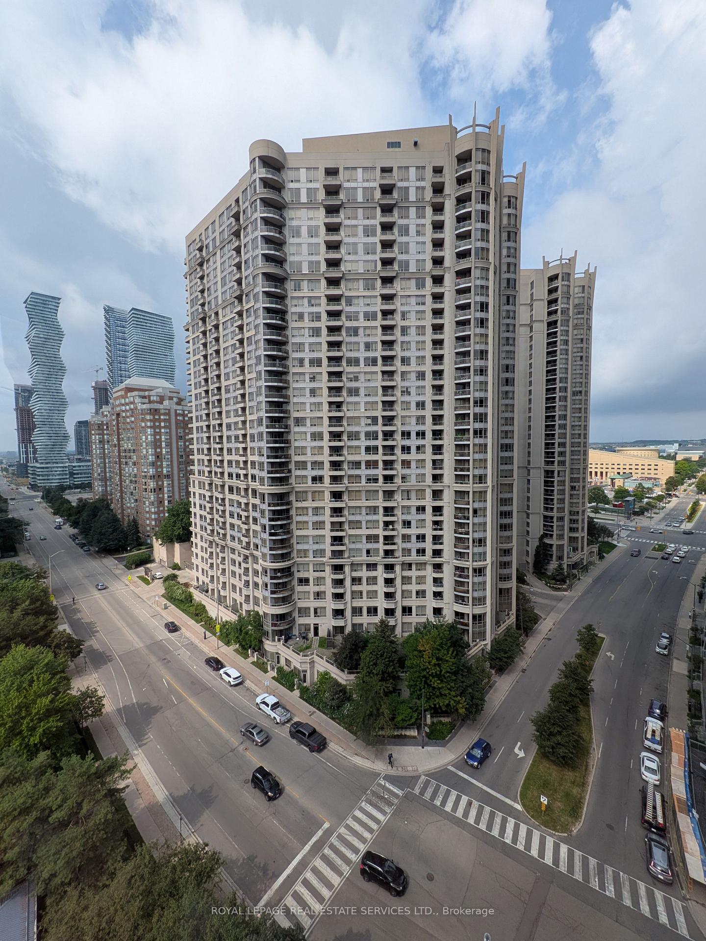 1008 - 225 Webb Drive, Mississauga, ON, exterior