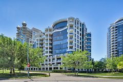 519 - 2095 Lake Shore Boulevard W, Toronto W06, ON, exterior
