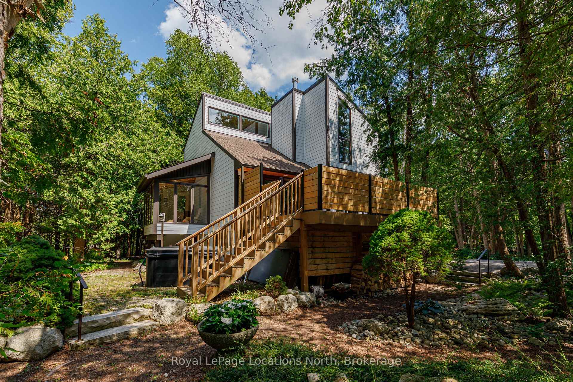 157 Woodland Park Road, Blue Mountains, ON, exterior