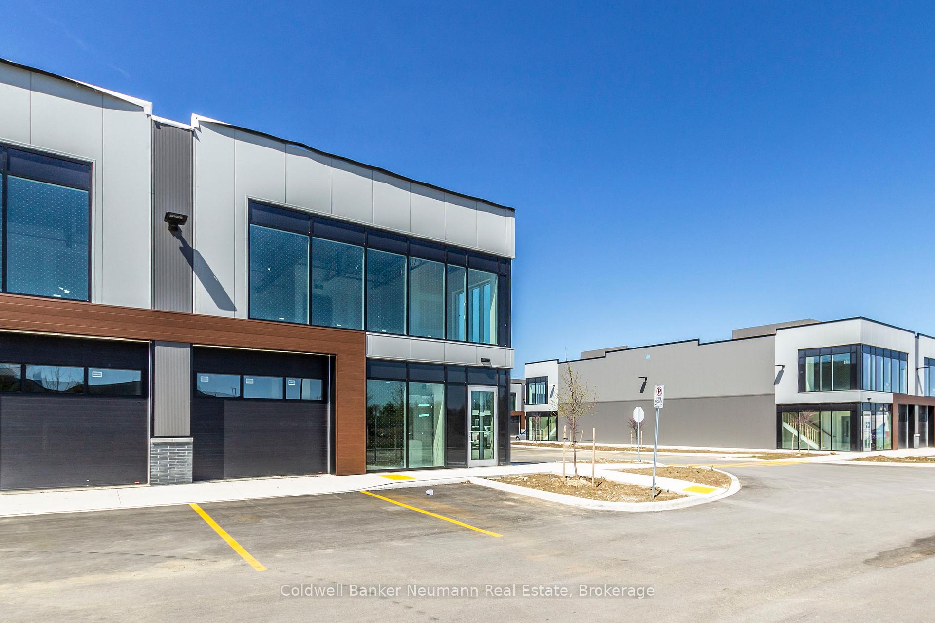 23 - 587 Hanlon Creek Boulevard, Guelph, ON, exterior