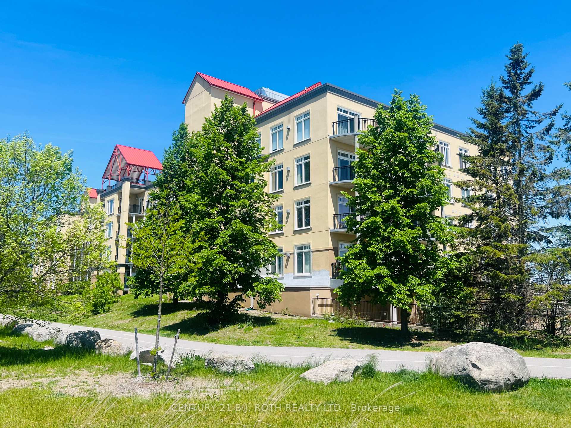 311 - 140 Cedar Island Road, Orillia, ON, exterior