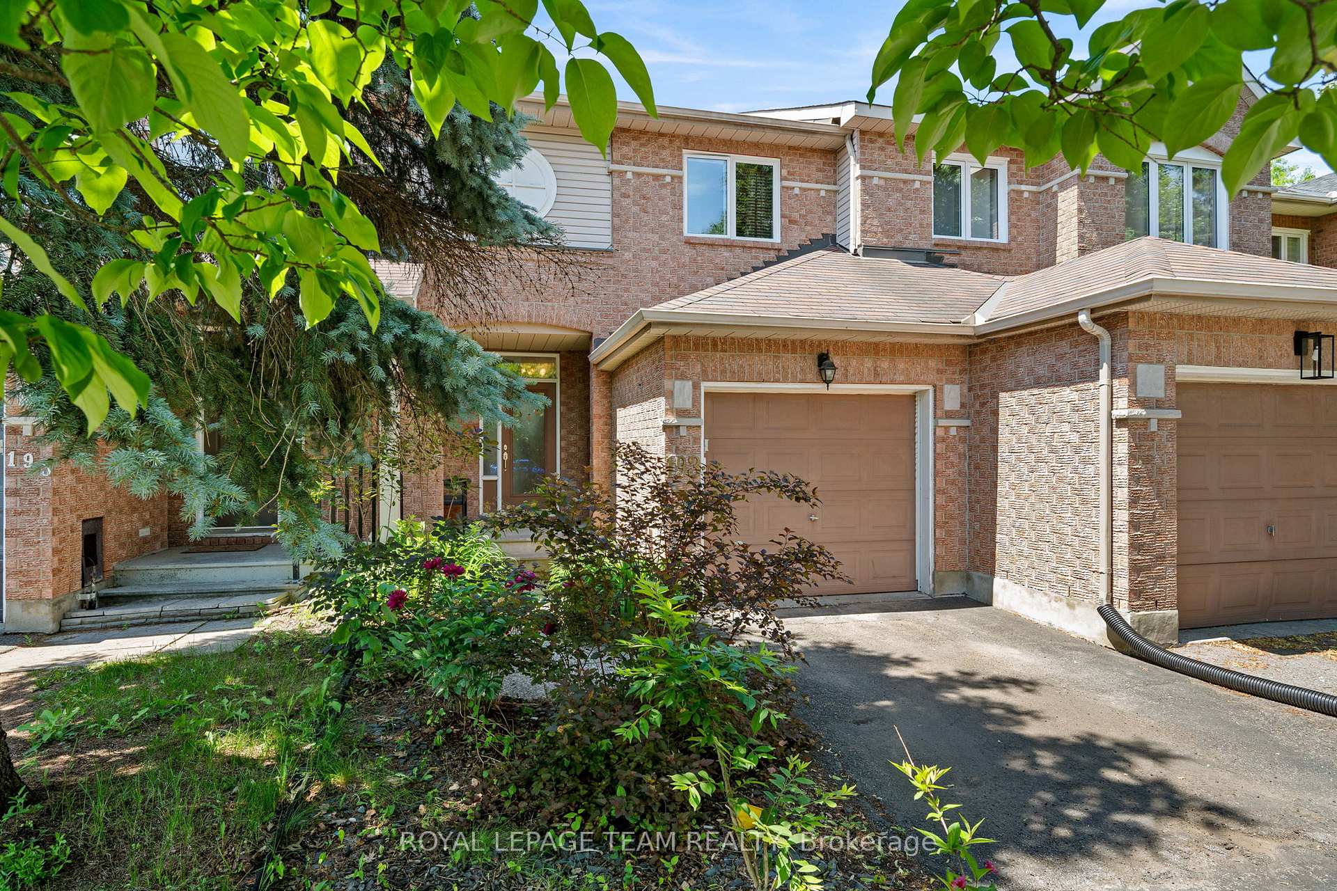193 Thornbury Crescent, South of Baseline to Knoxdale, ON, exterior