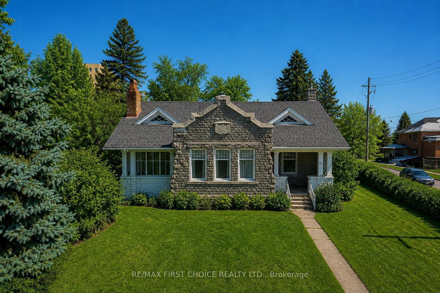 43 Summit Avenue, Thunder Bay, ON, exterior