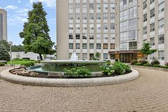 2801 - 3650 Kaneff Crescent, Mississauga, ON, exterior
