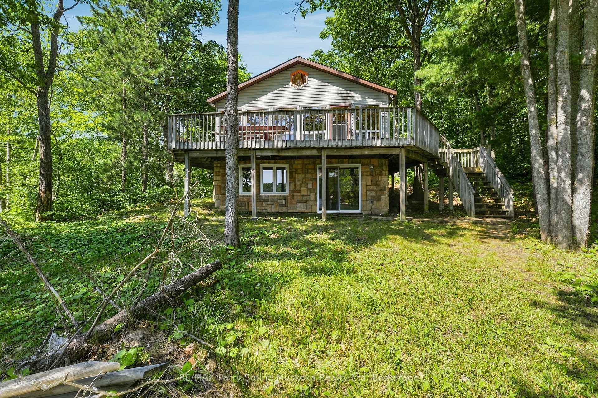 889 185 WA Horseshoe Lake N/A, Seguin, ON, exterior