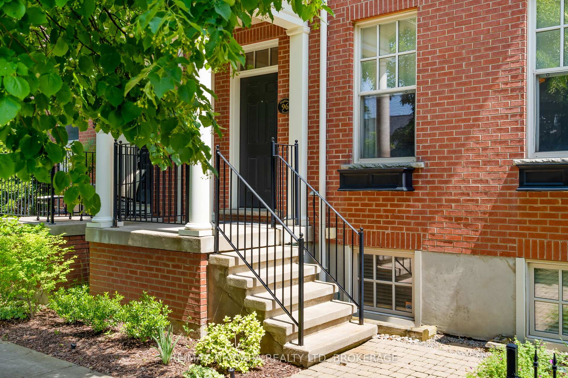 96 Garrison Village Drive, Niagara-on-the-Lake, ON, exterior