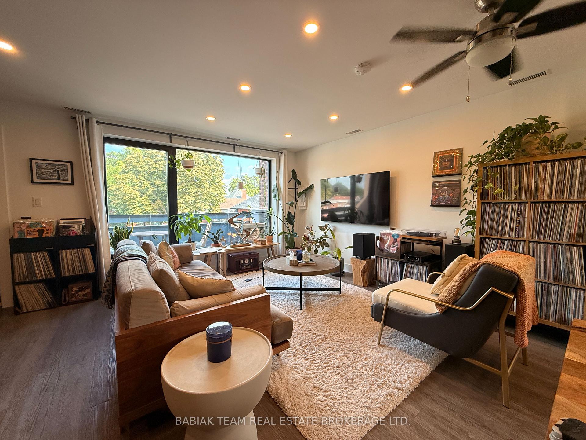 3 - 542A Annette Street, Toronto W02, ON, exterior