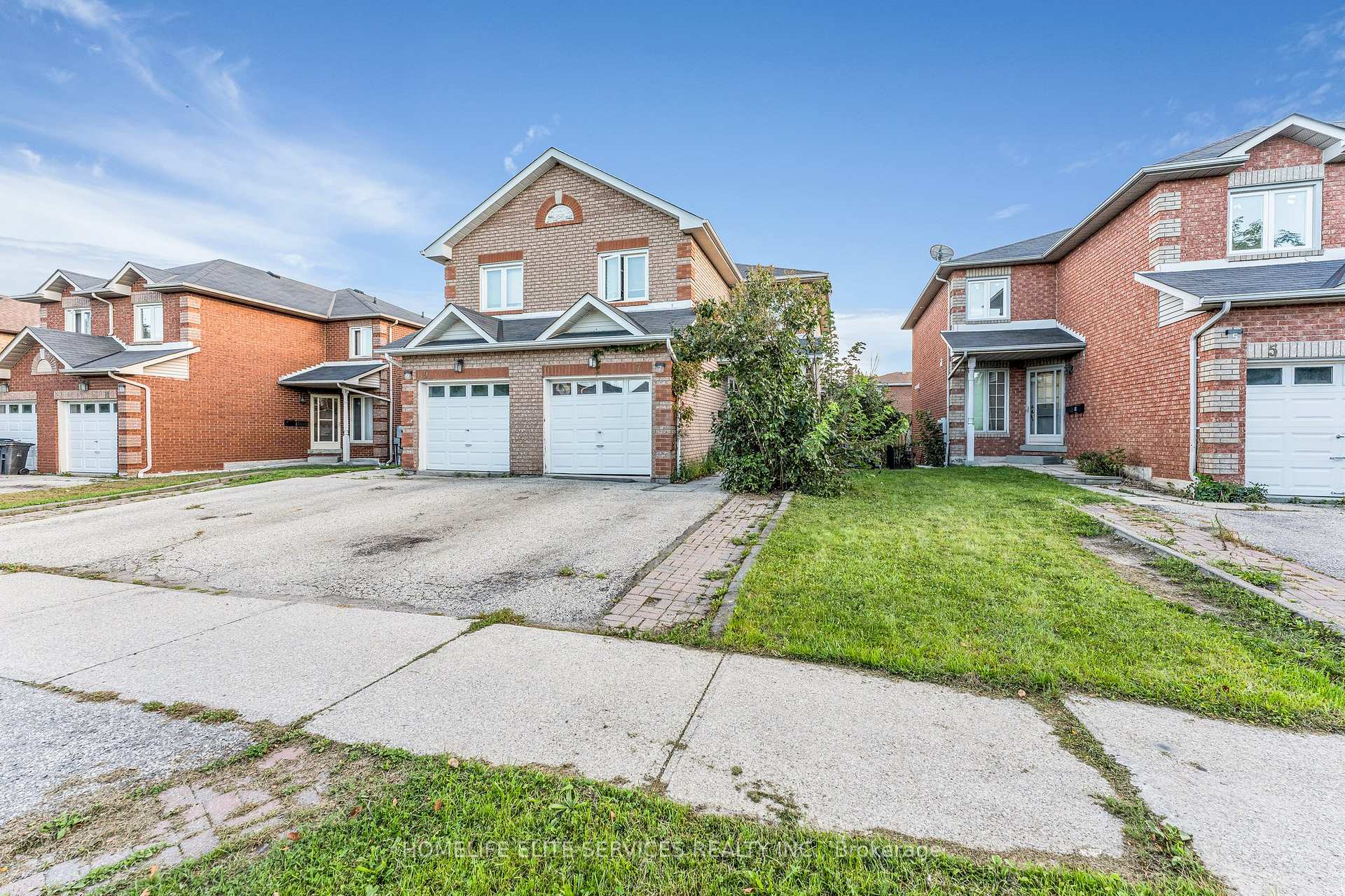 7 Lenthall Avenue, Toronto E11, ON, exterior