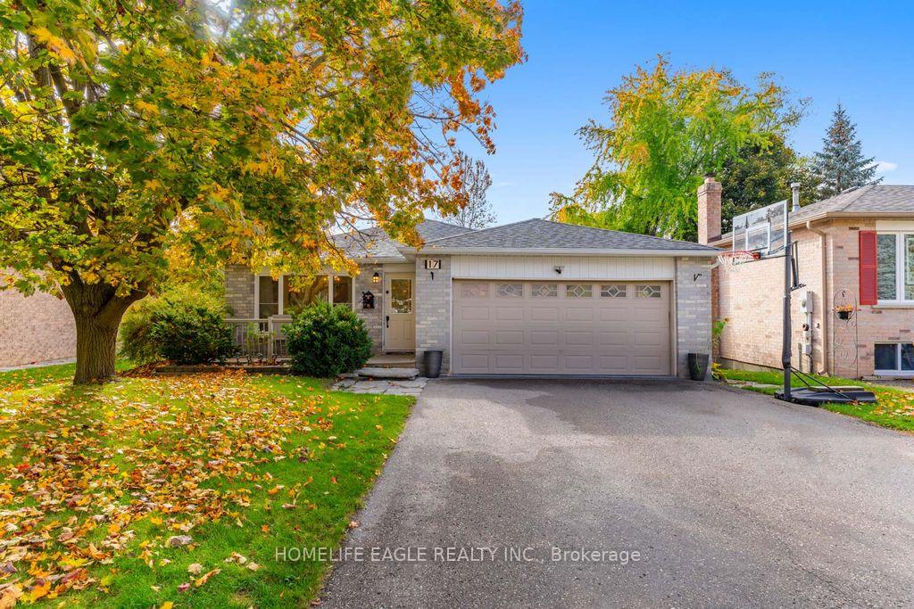 17 Beckett Avenue, East Gwillimbury, ON, exterior