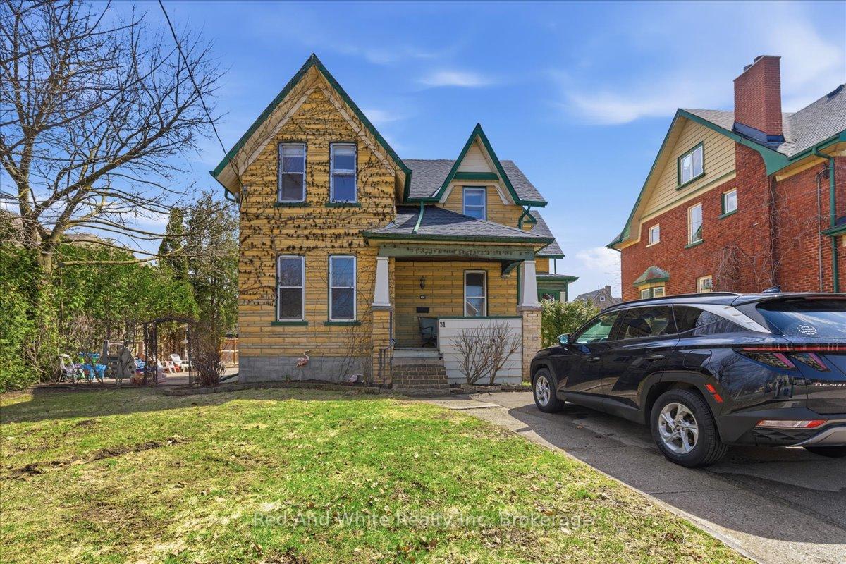 31 Bingeman Street, Kitchener, ON, exterior