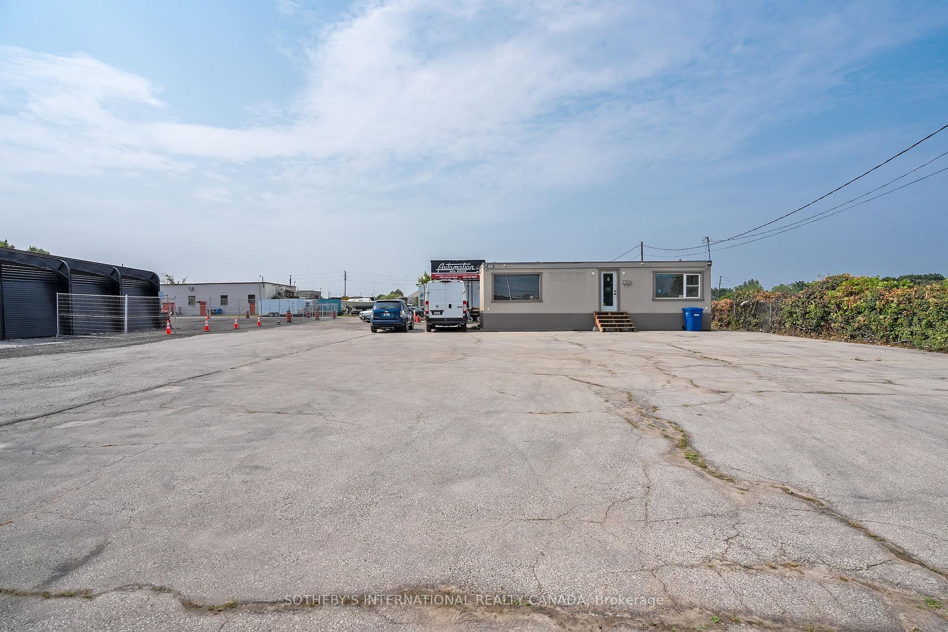 1 - 1505 Speers Road, Oakville, ON, exterior