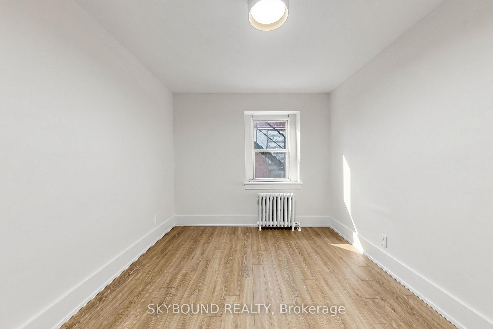 16 - 1165 Kingston Road, Toronto E06, ON, exterior