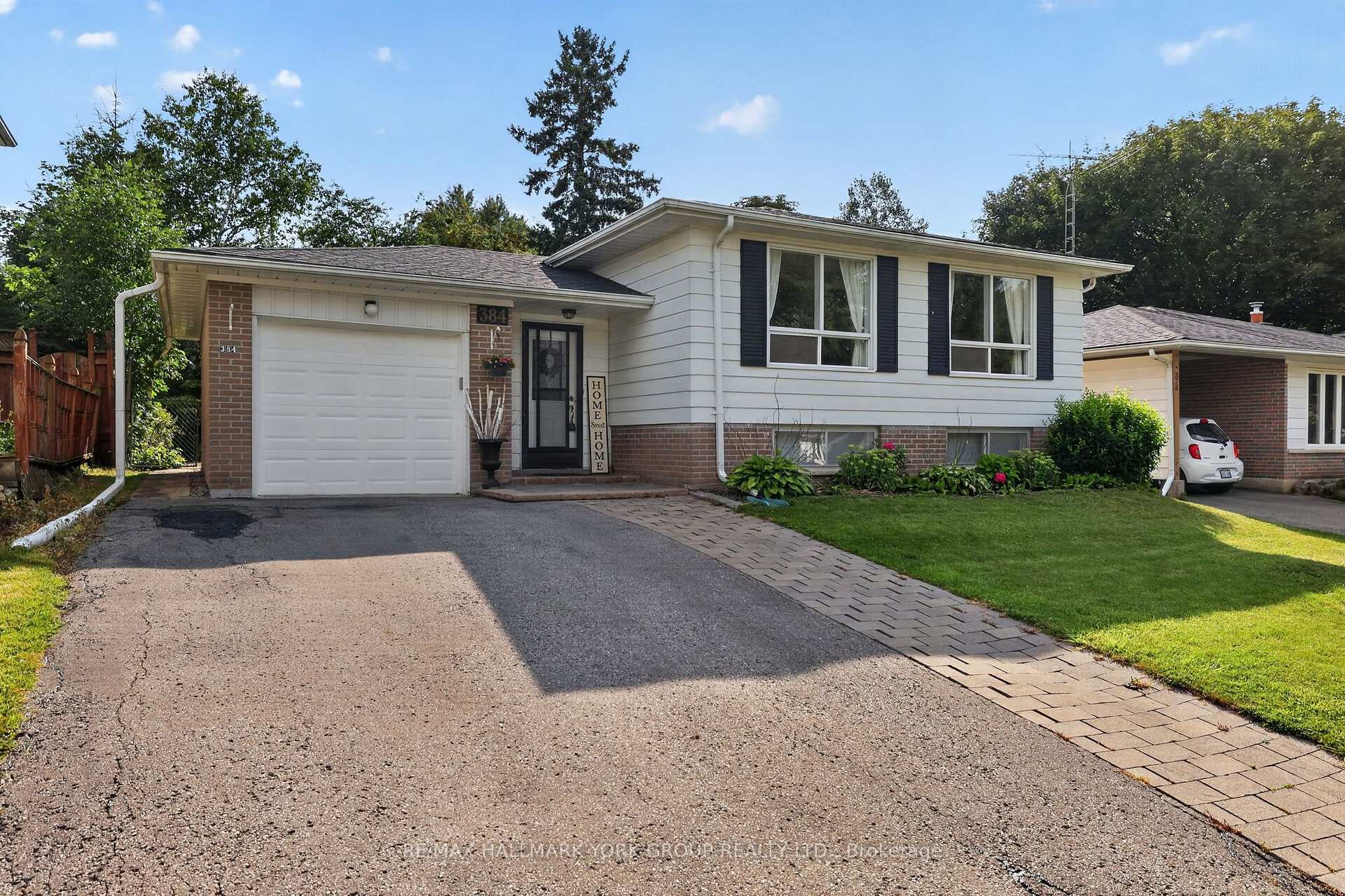 384 Glenrose Road, Newmarket, ON, exterior