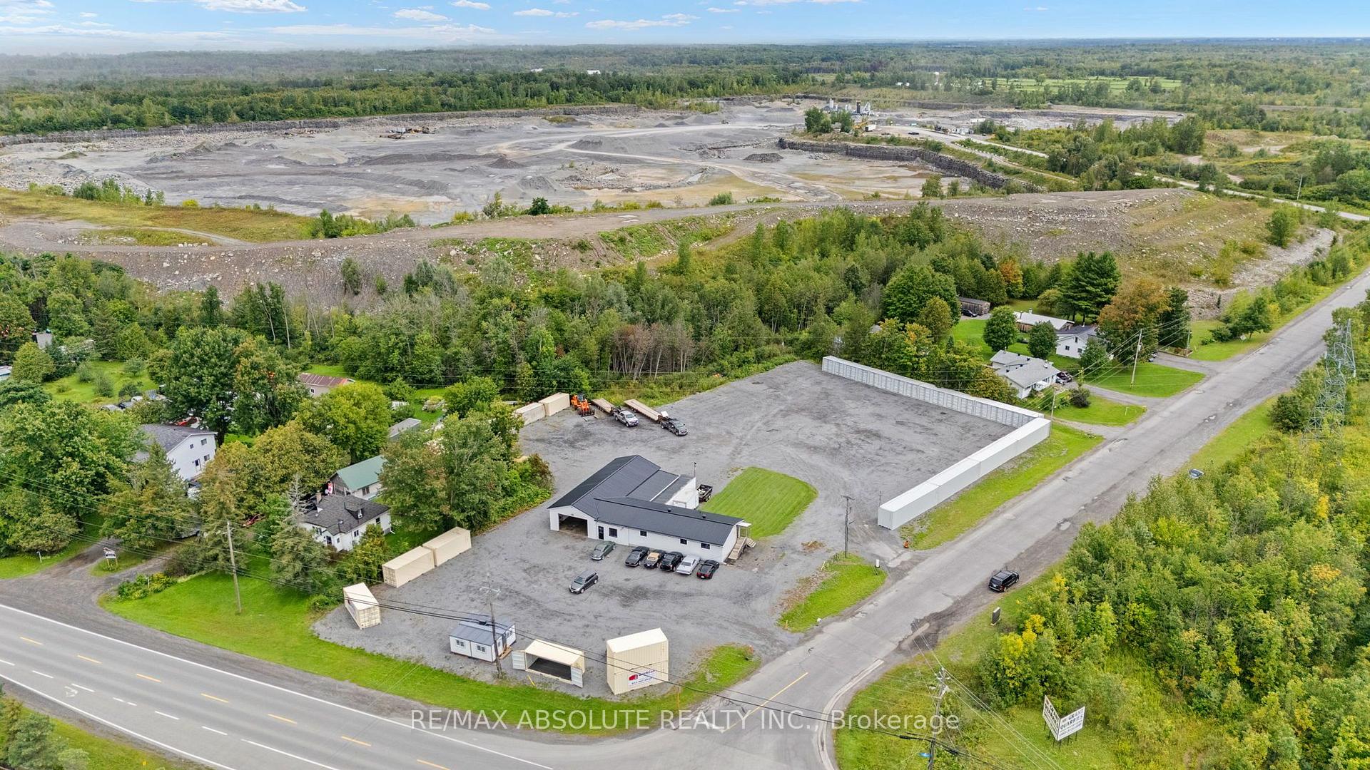 7631 Stone School Road, Greely - Metcalfe - Osgoode - Vernon and Area, ON, exterior