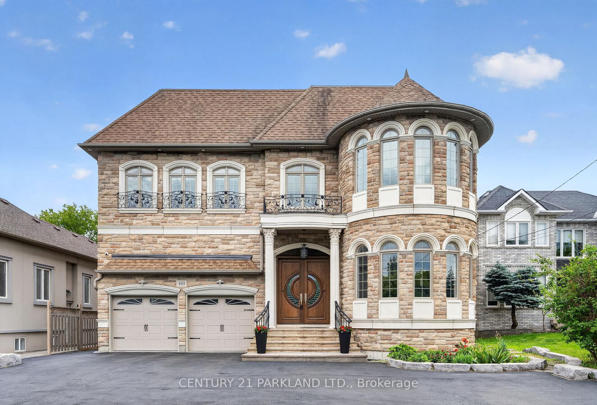 101 Elgin Mills Road W, Richmond Hill, ON, exterior