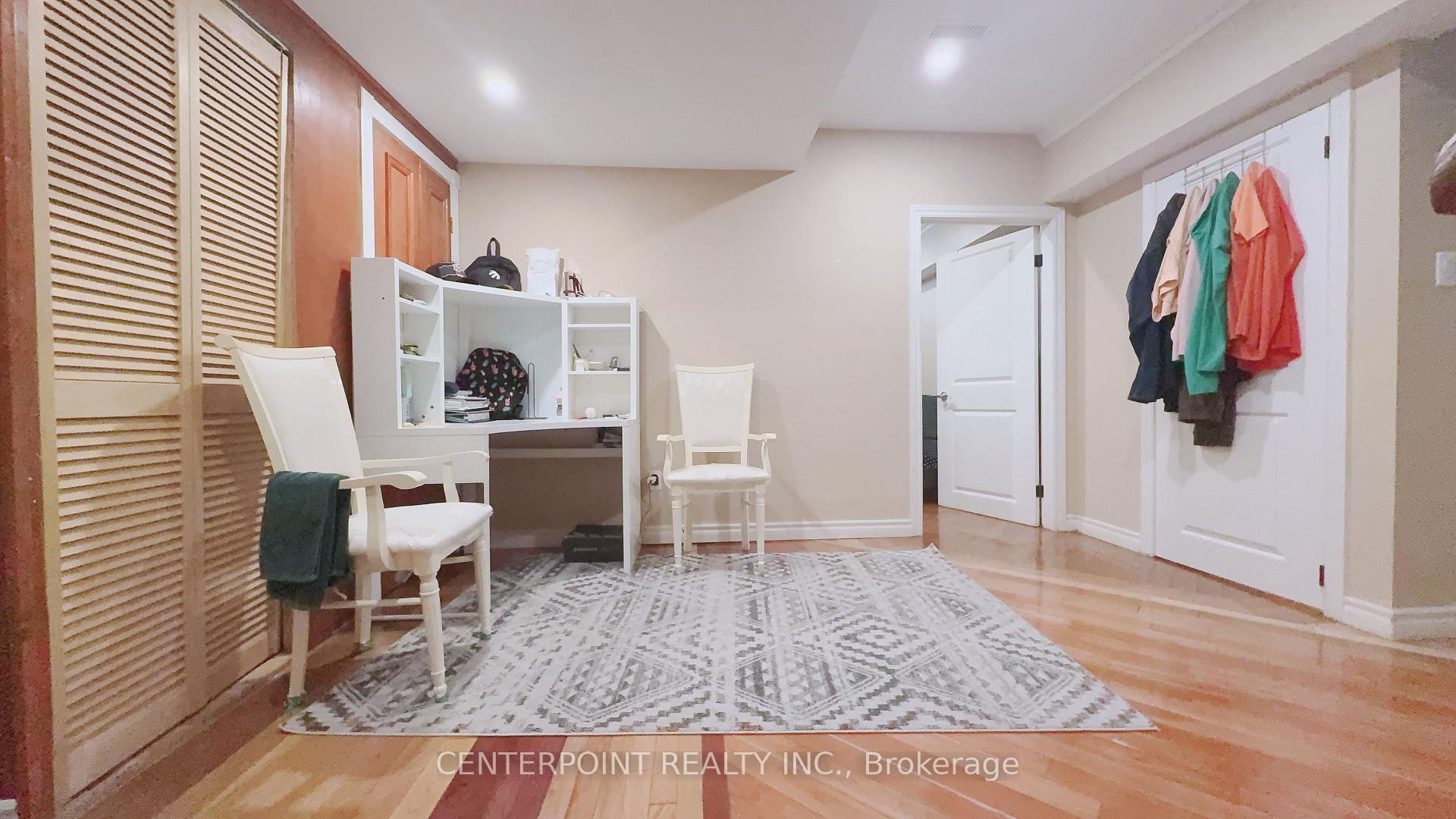 724 Hillcrest Road, Pickering, ON, exterior