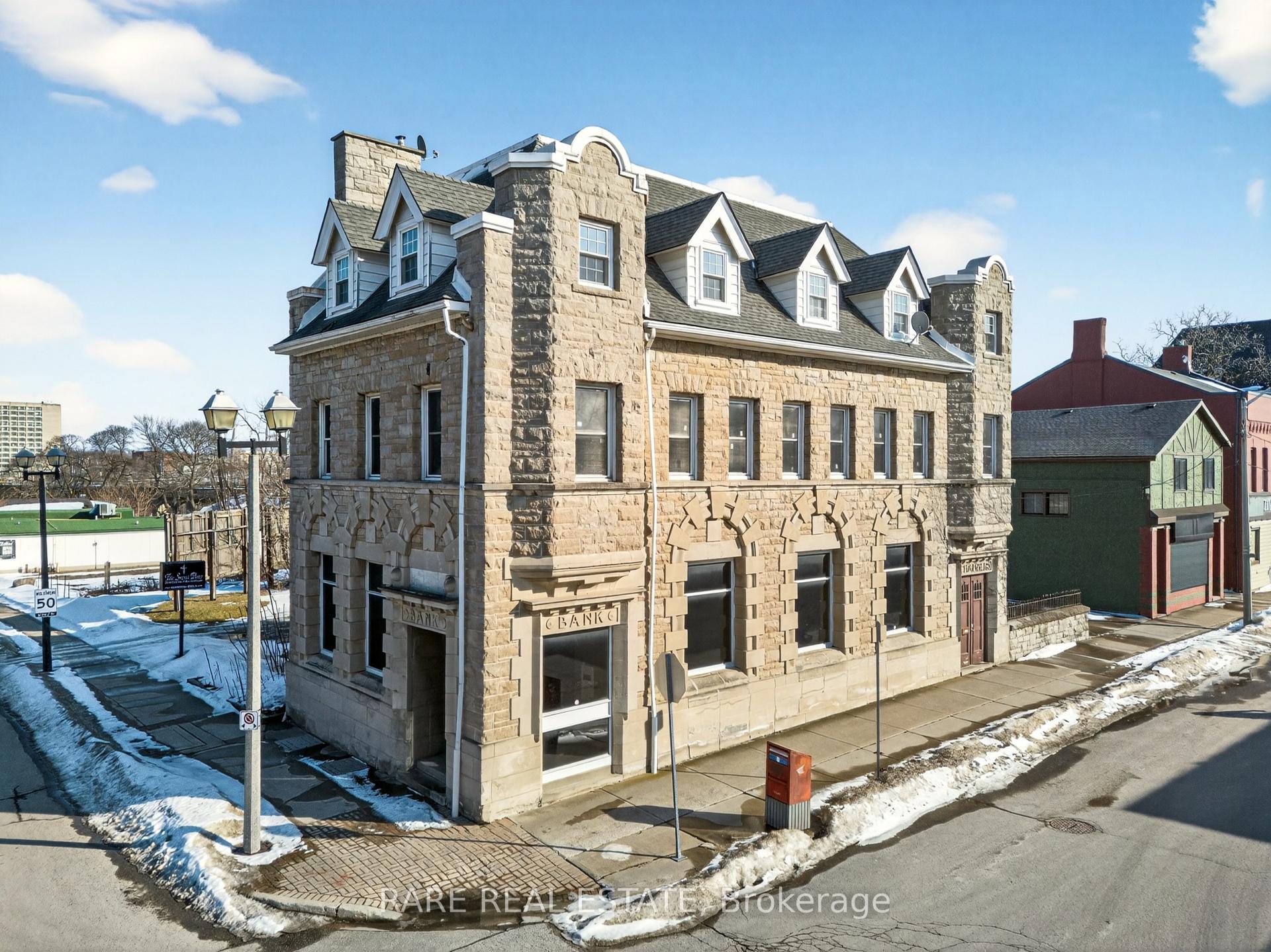4190 Bridge Street, Niagara Falls, ON, exterior