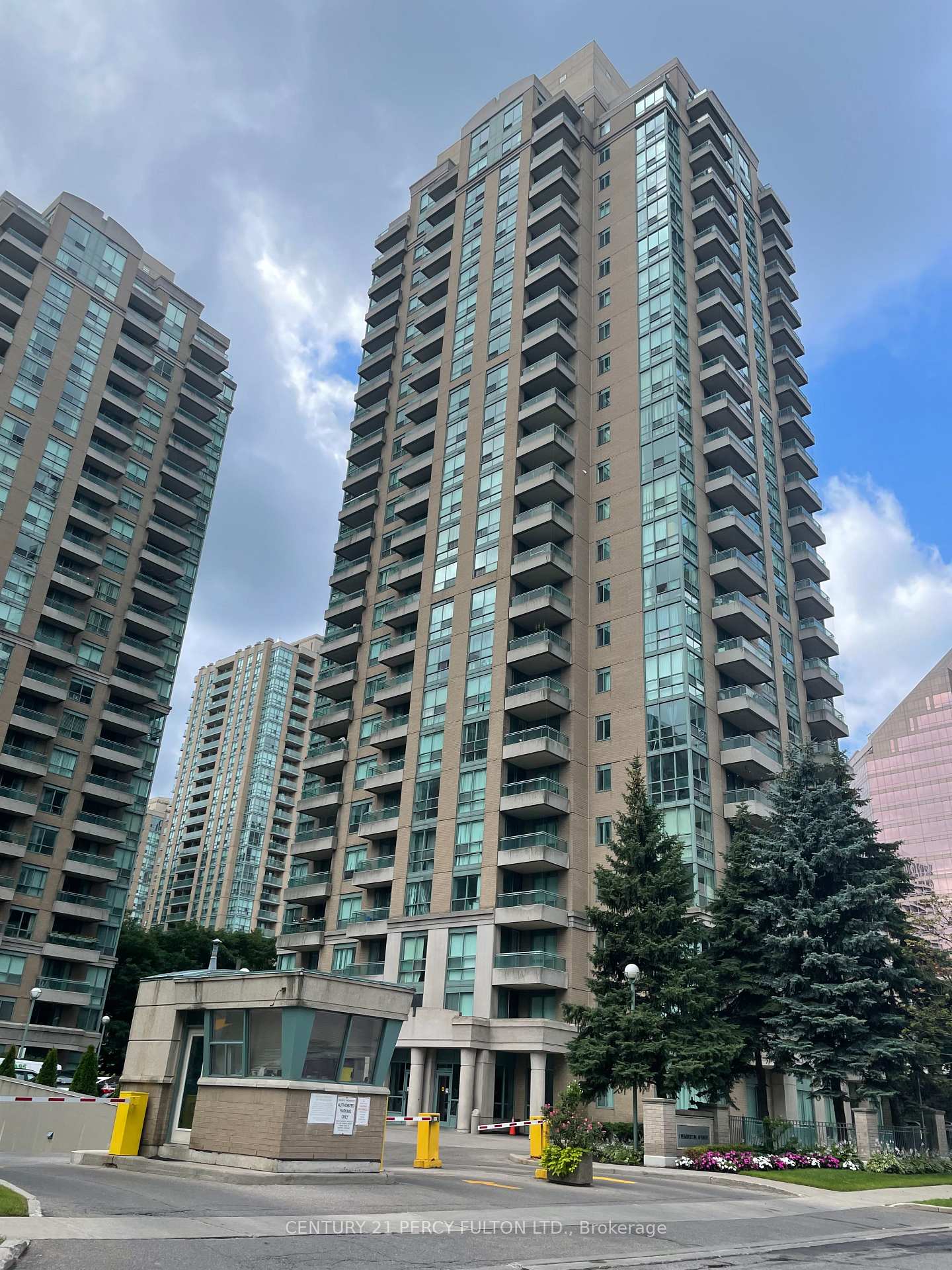 1503 - 1 Pemberton Avenue, Toronto C14, ON, exterior