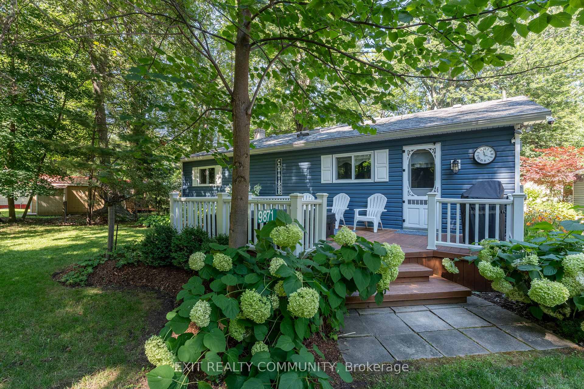 9871 phoebe Lane N, Lambton Shores, ON, exterior