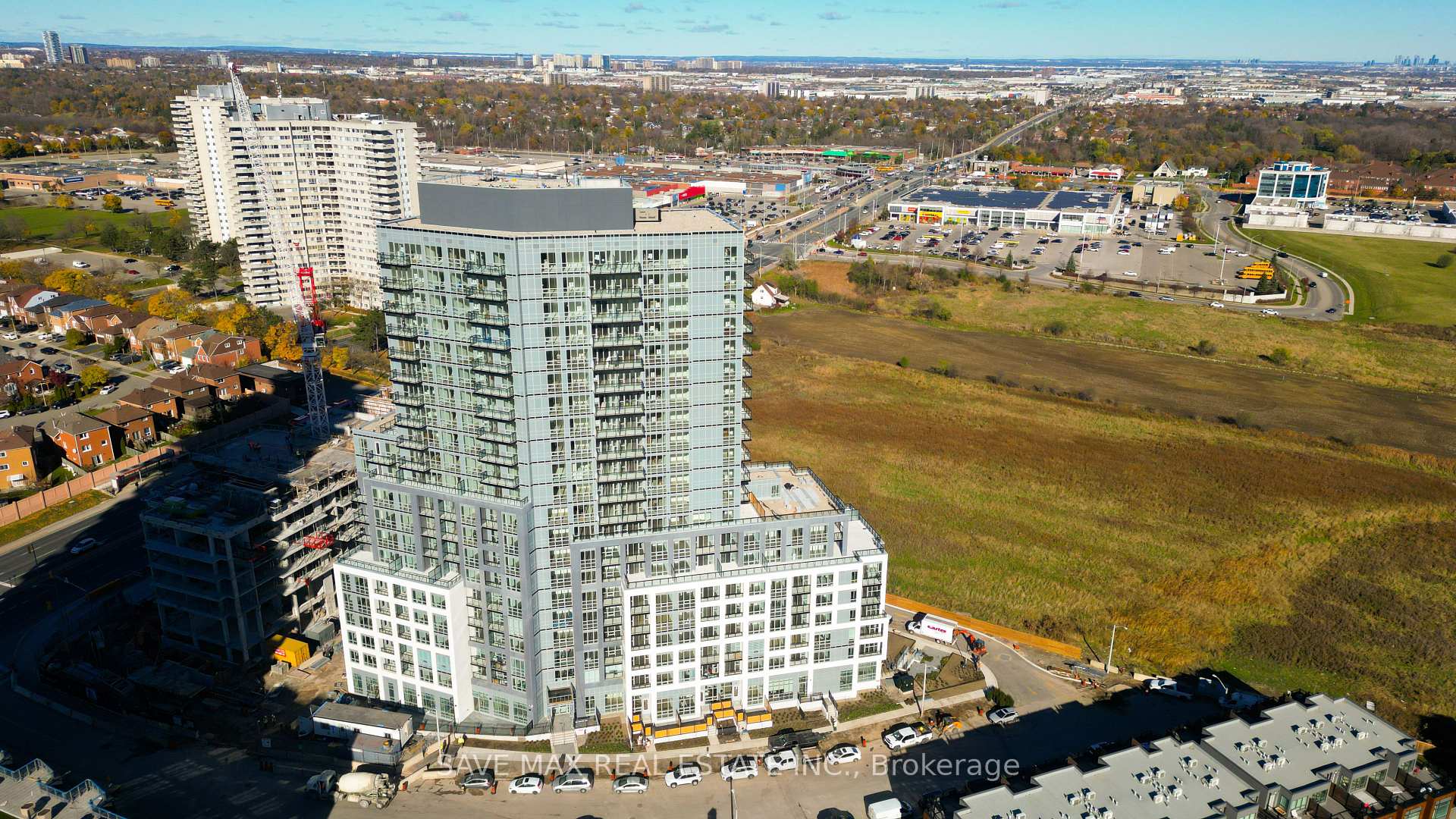 421 - 225 Malta Avenue, Brampton, ON, exterior