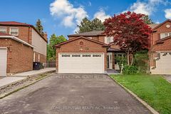 Main & 2nd Flr - 47 Carisbrooke Square, Toronto E11, ON, exterior