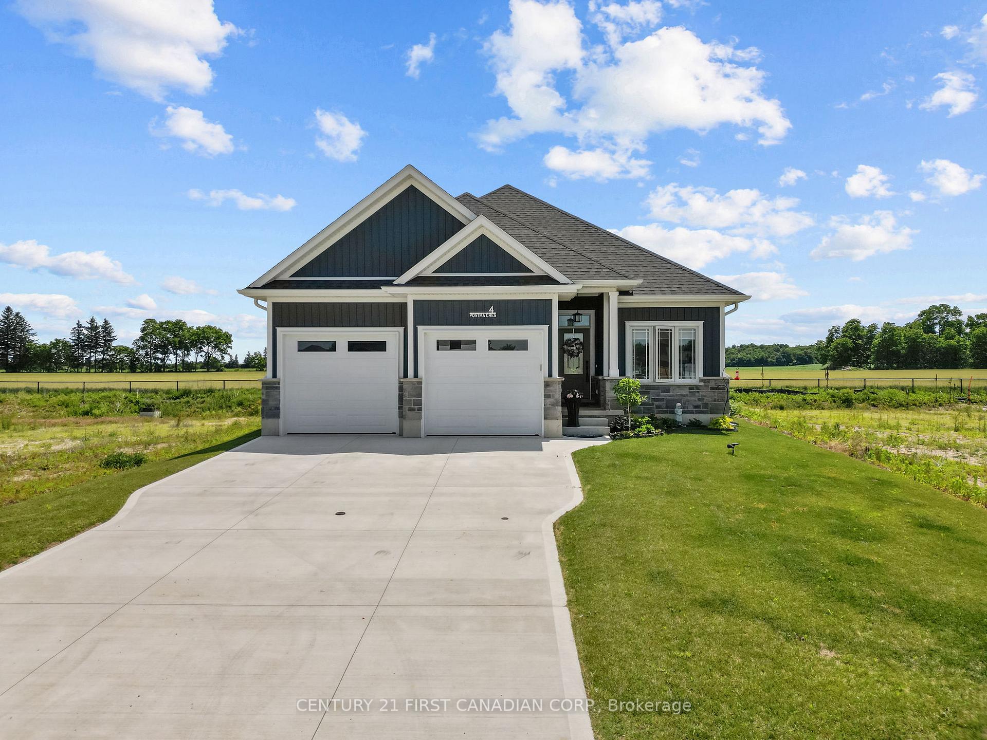 4 Postma Crescent, North Middlesex, ON, exterior