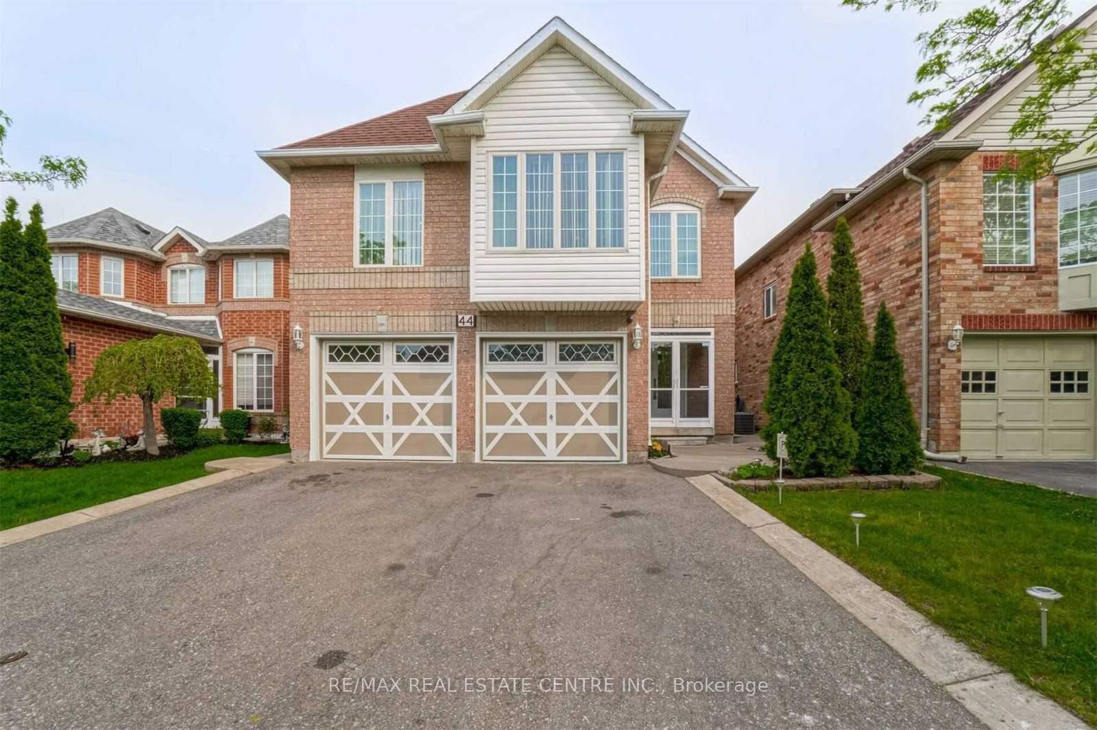 44 Pebblestone Circle, Brampton, ON, exterior
