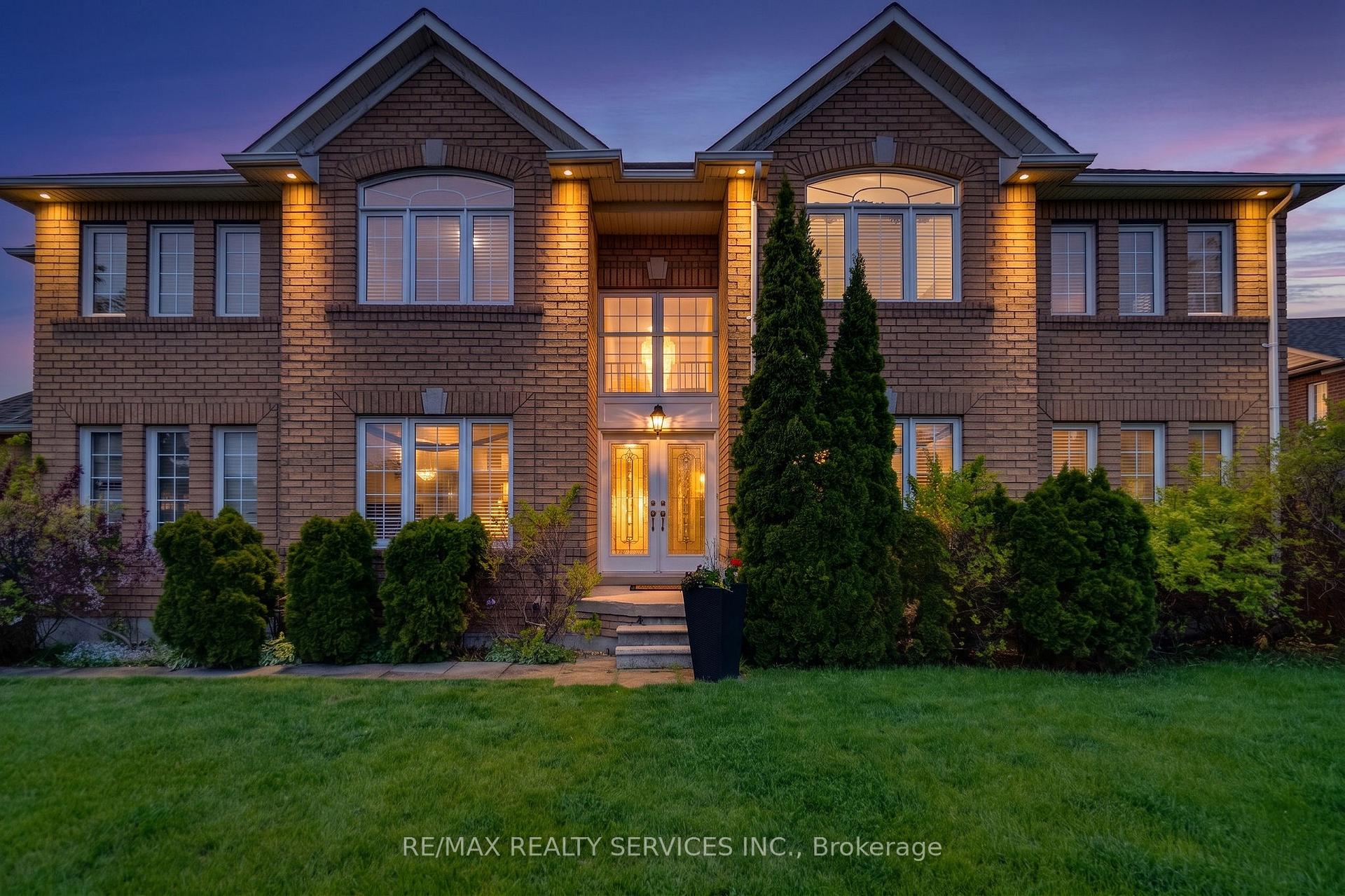 7419 Black Walnut Trail, Mississauga, ON, exterior