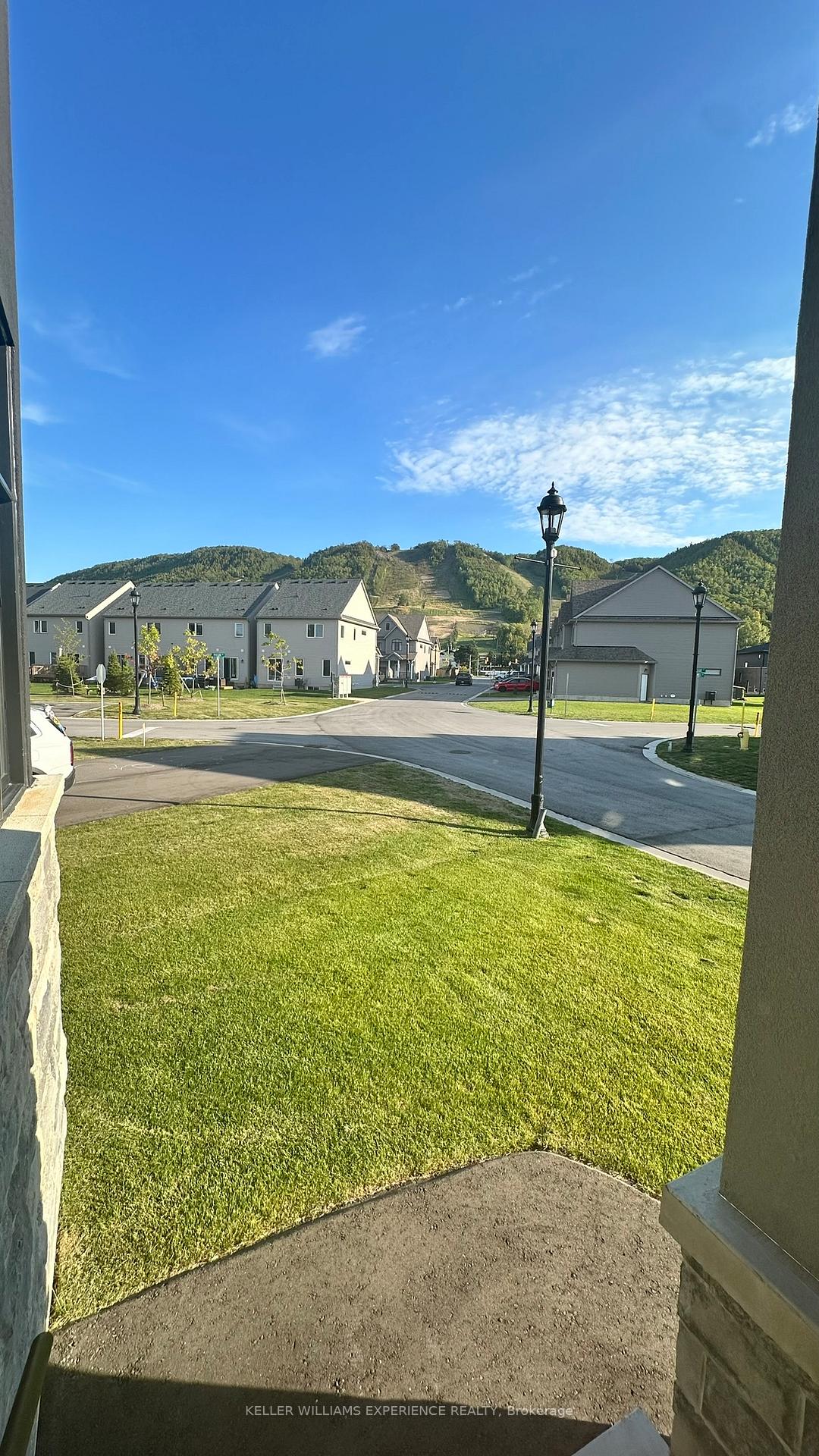 125 Jewel Street, Blue Mountains, ON, exterior