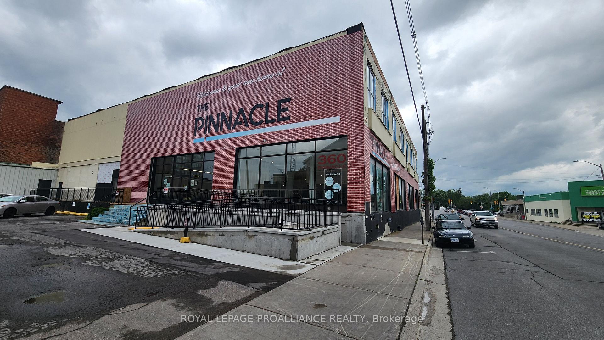 360 Pinnacle Street, Belleville, ON, exterior