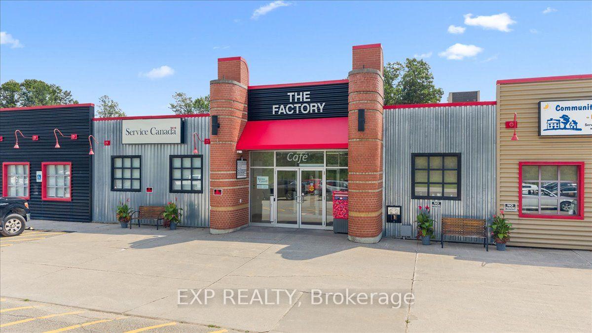 122 - 40 Sunset Boulevard, Perth, ON, exterior