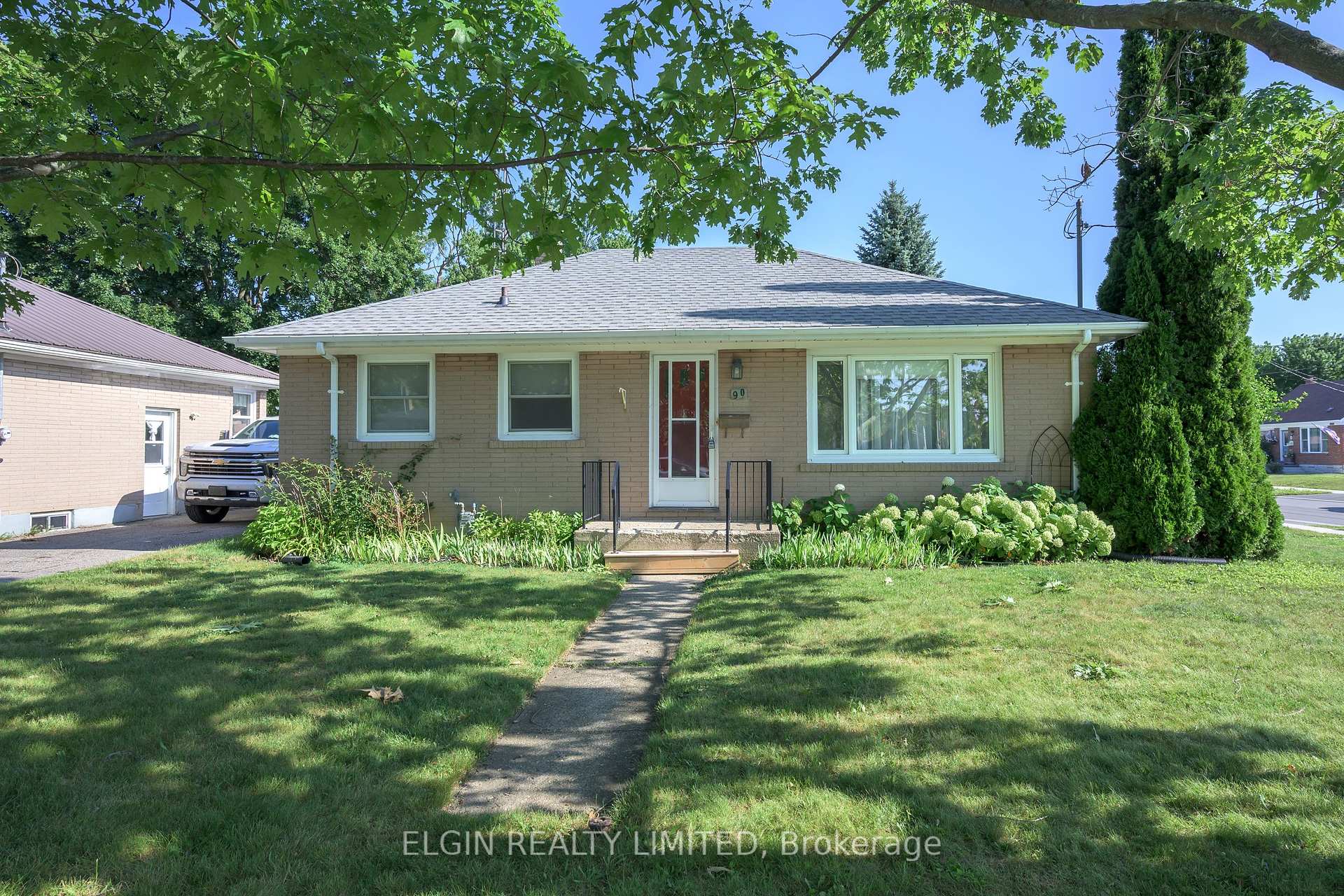 90 Dunkirk Drive, St. Thomas, ON, exterior