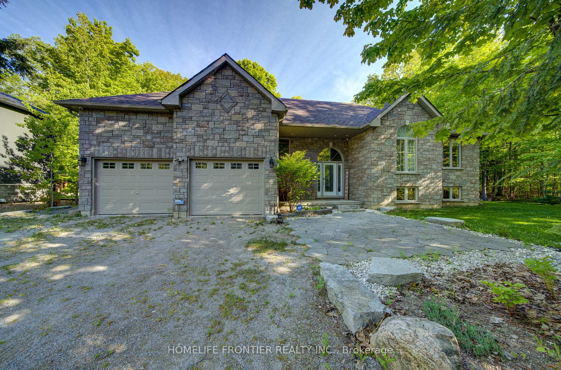 42 Forest Circle, Tiny, ON, exterior