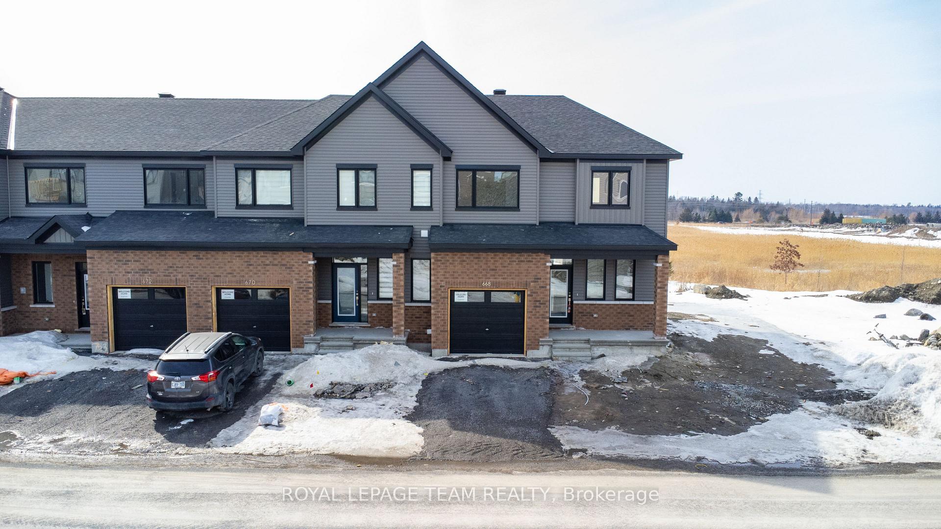 668 Expansion Road, Barrhaven, ON, exterior