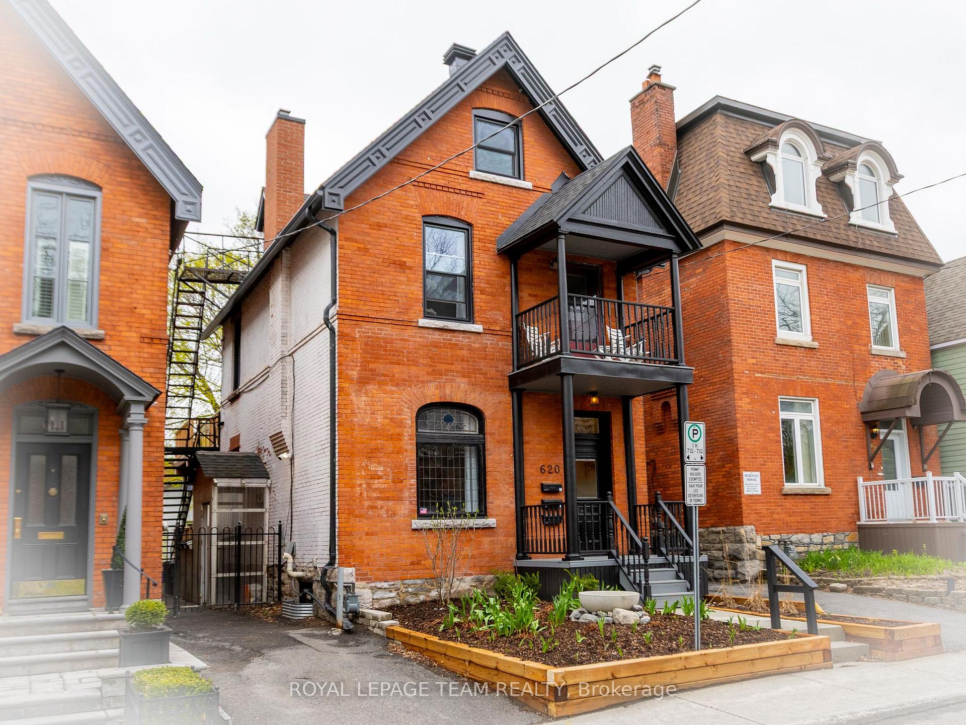 620 Cooper Street, Ottawa Centre, ON, exterior