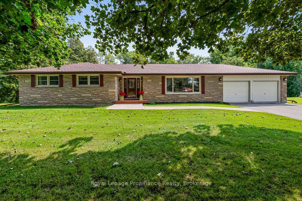 794 Foxboro Stirling Road, Quinte West, ON, exterior