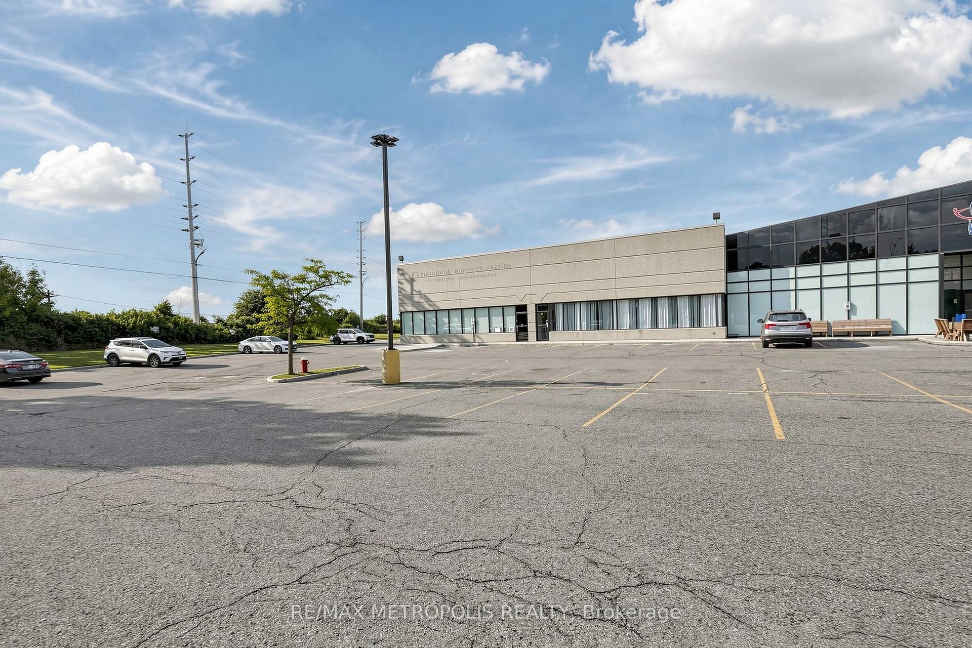 13 - 6991 Millcreek Drive, Mississauga, ON, exterior